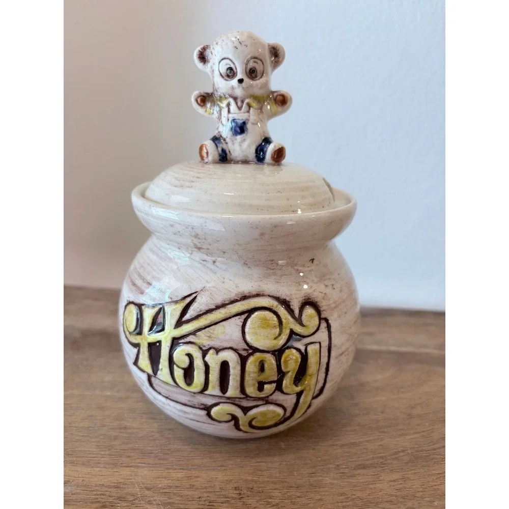 Vintage Treasure Craft Ceramic Honey Pot Bear Figurine Lid Made in USA 6 inch